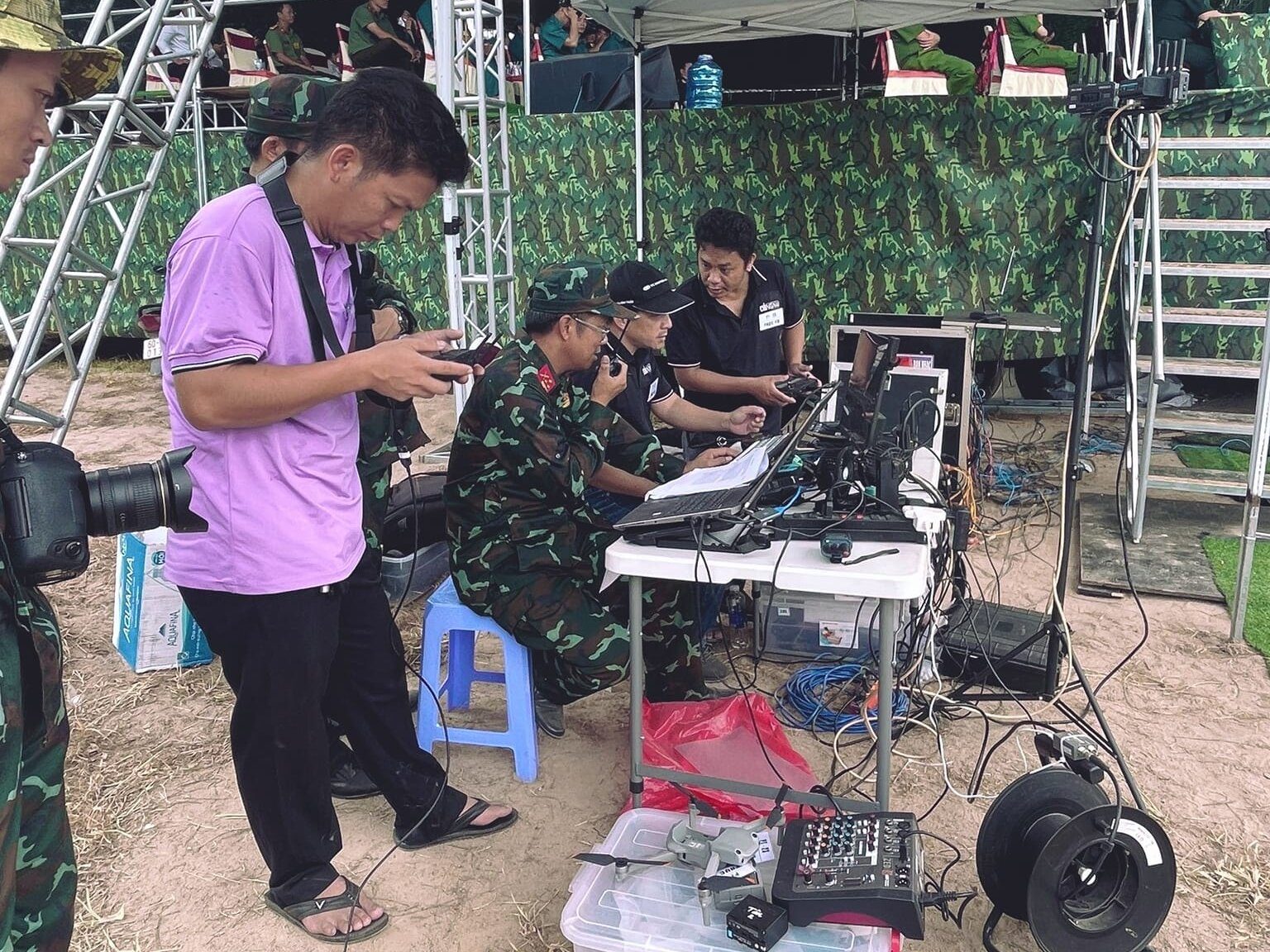 Đồng Nai Media hoàn thành nhiệm vụ quay phim – livestream màn hình LED tại Diễn tập Thực binh Khu vực Phòng thủ Huyện Xuân Lộc