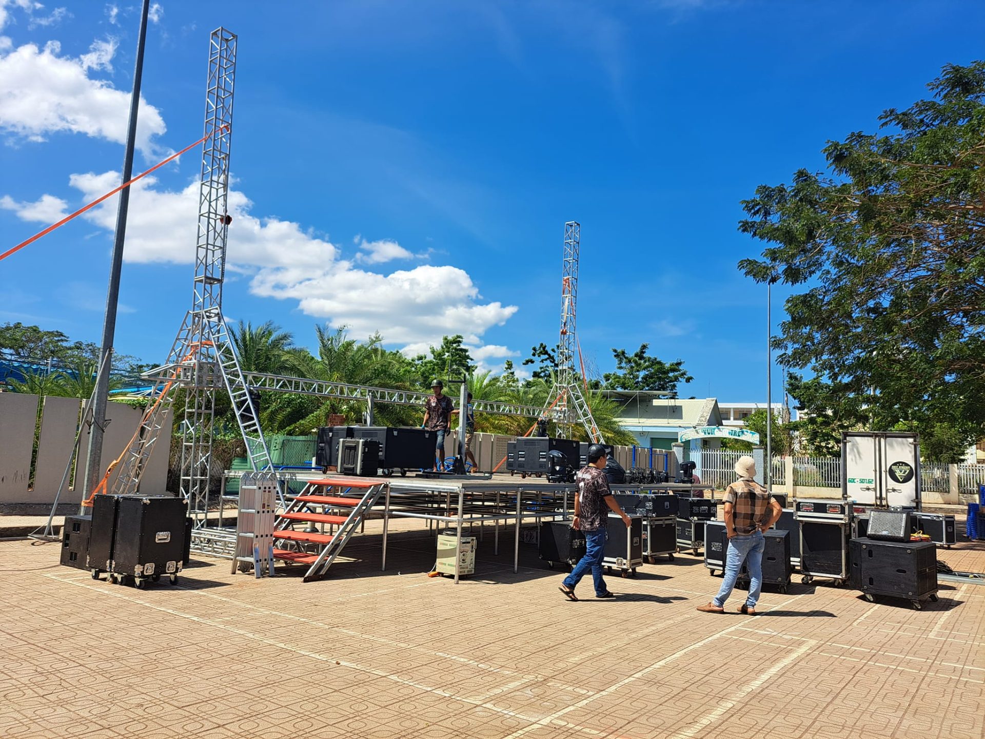 Anh em sự kiện 307 Event setup chương trình trong ngày Tết