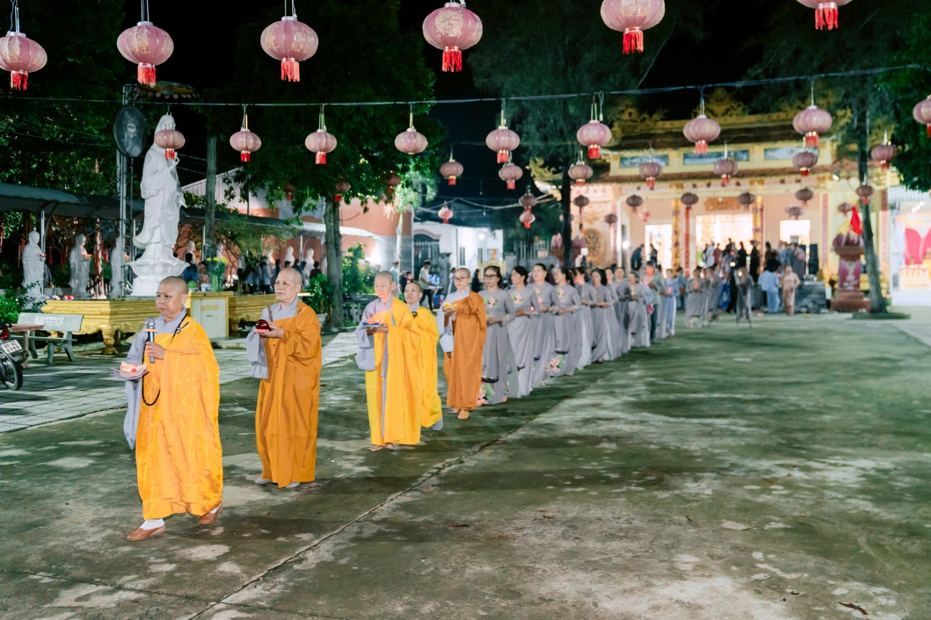 Lễ Thắp Nến Tri Ân Cha Mẹ và Đại lễ Vu Lan Báo Hiếu tại Chùa Quảng Vân, xã Xuân Tây